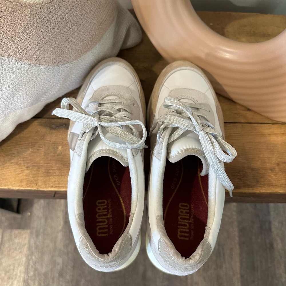 Munro Women's Piper Lace-Up Sneaker - 8W - Picture 3 of 8